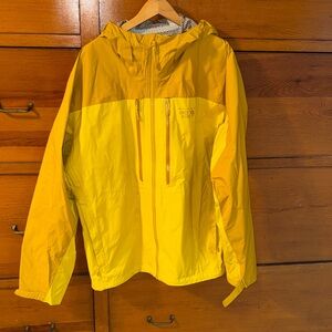 Mountain Hardwear Golden Jacket with Hood